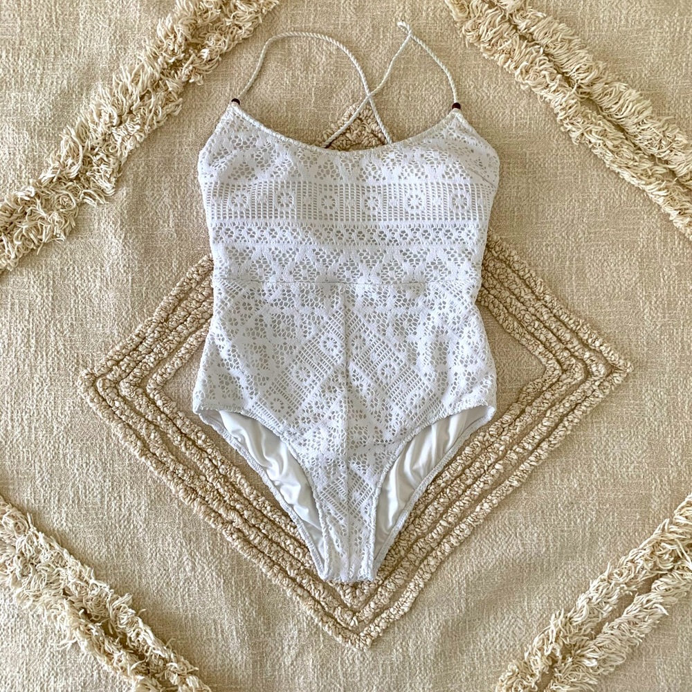 🐚Victoria Secret One Piece Bathing Suit 🐚